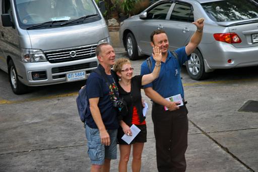 1046 Chiangmai-Bangkok-afscheid Bas en Yee.jpg
